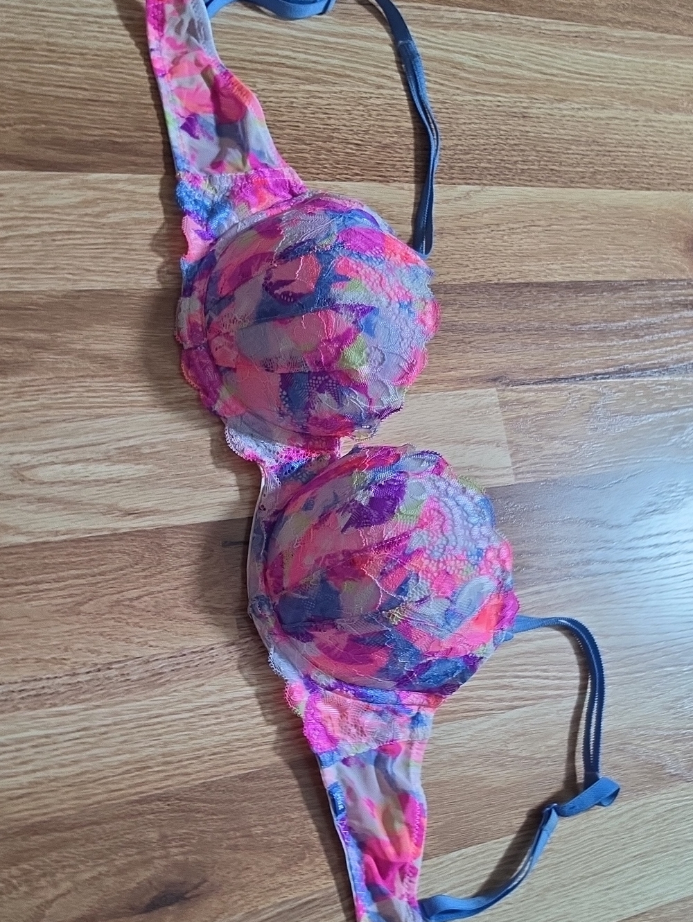 Victoria's Secret PINK 34C Balconette Floral Lace Underwire Bra - Pink Multi